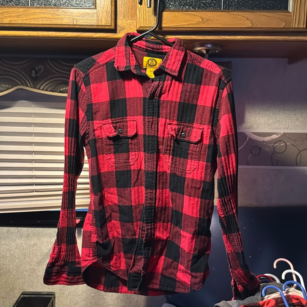 Flannel red and black long sleeve